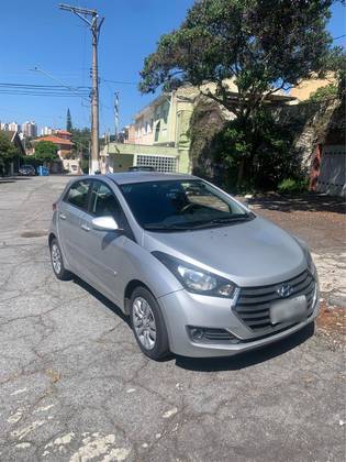 HYUNDAI HB20 1.6 COMFORT PLUS 16V FLEX 4P AUTOMÁTICO HYUNDAI HB20 1.6 COMFORT PLUS 16V FLEX 4P AUTOMÁTICO